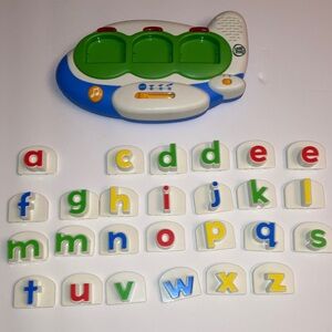 LeapFrog 2007 Word Builder Scout Airplane Fridge magnet toy